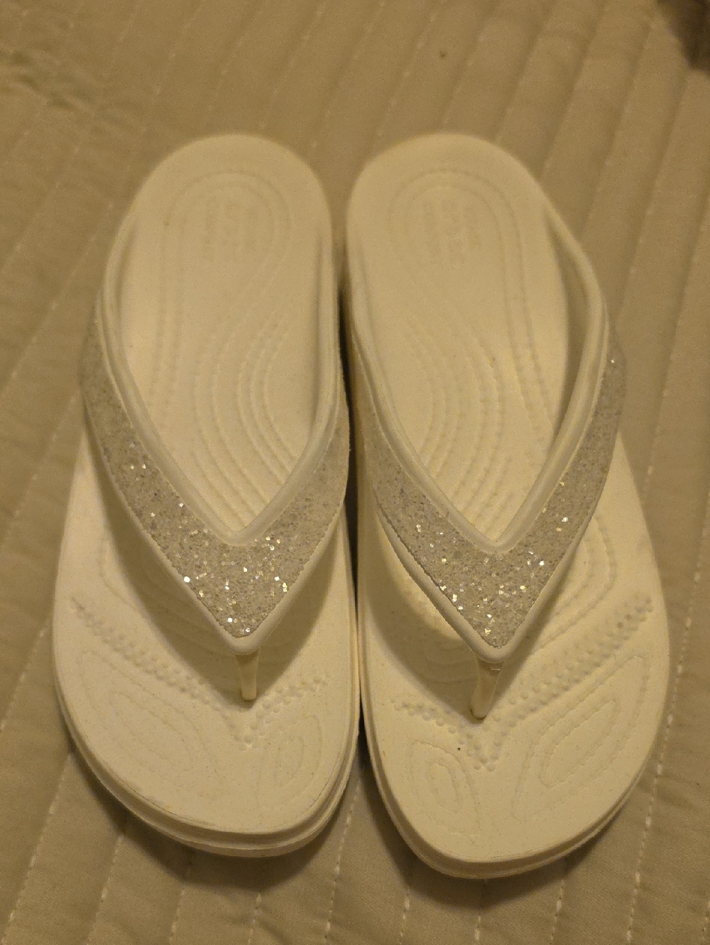 Women’s Glitter Flip Flop Sandals in White